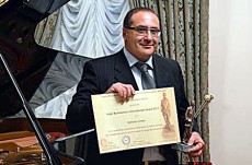 Epifanio Comis Received Rachmaninov Award